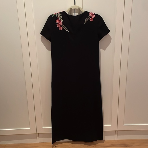 Zara Black Dress with Floral Appliqué Sz Small - Picture 3 of 6